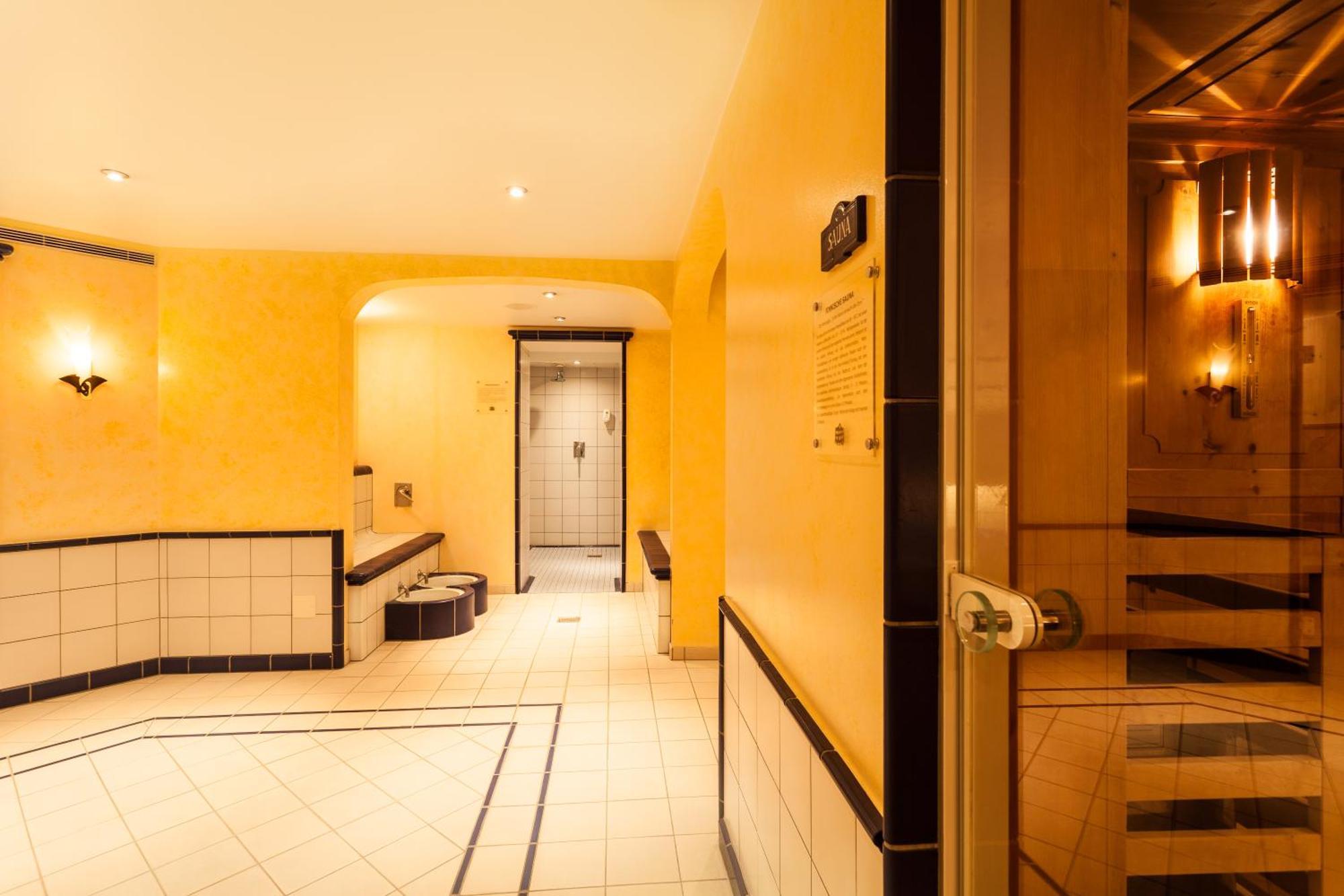 Sporthotel Wildstrubel Lenk Exteriör bild