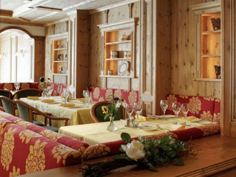 Sporthotel Wildstrubel Lenk Exteriör bild